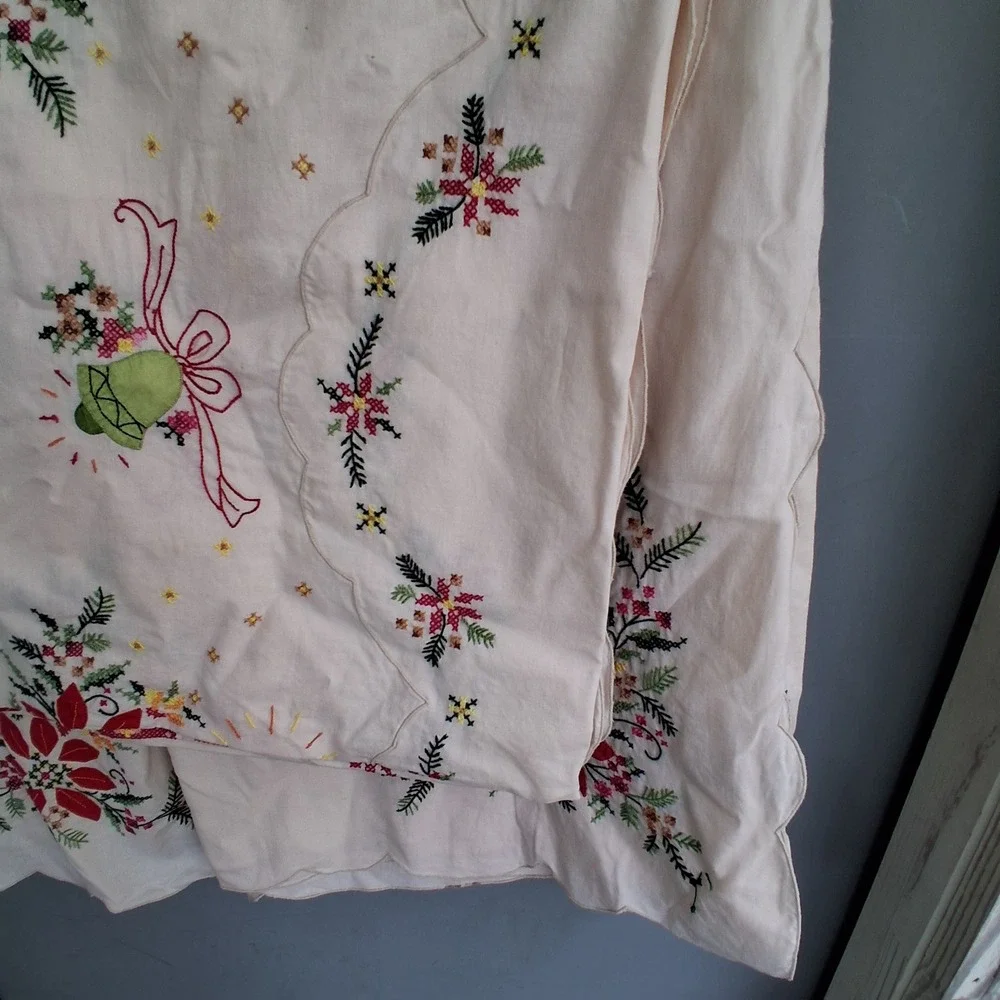 Vintage Christmas Tablecloth Embroidered Poinsettia Candle Bell Scalloped 60x120